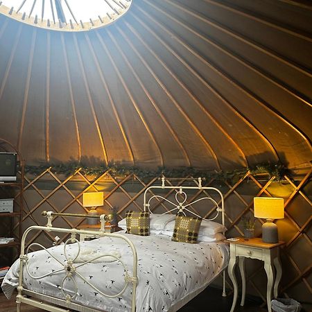 Sunbank Yurt Hotel Llangollen Bagian luar foto