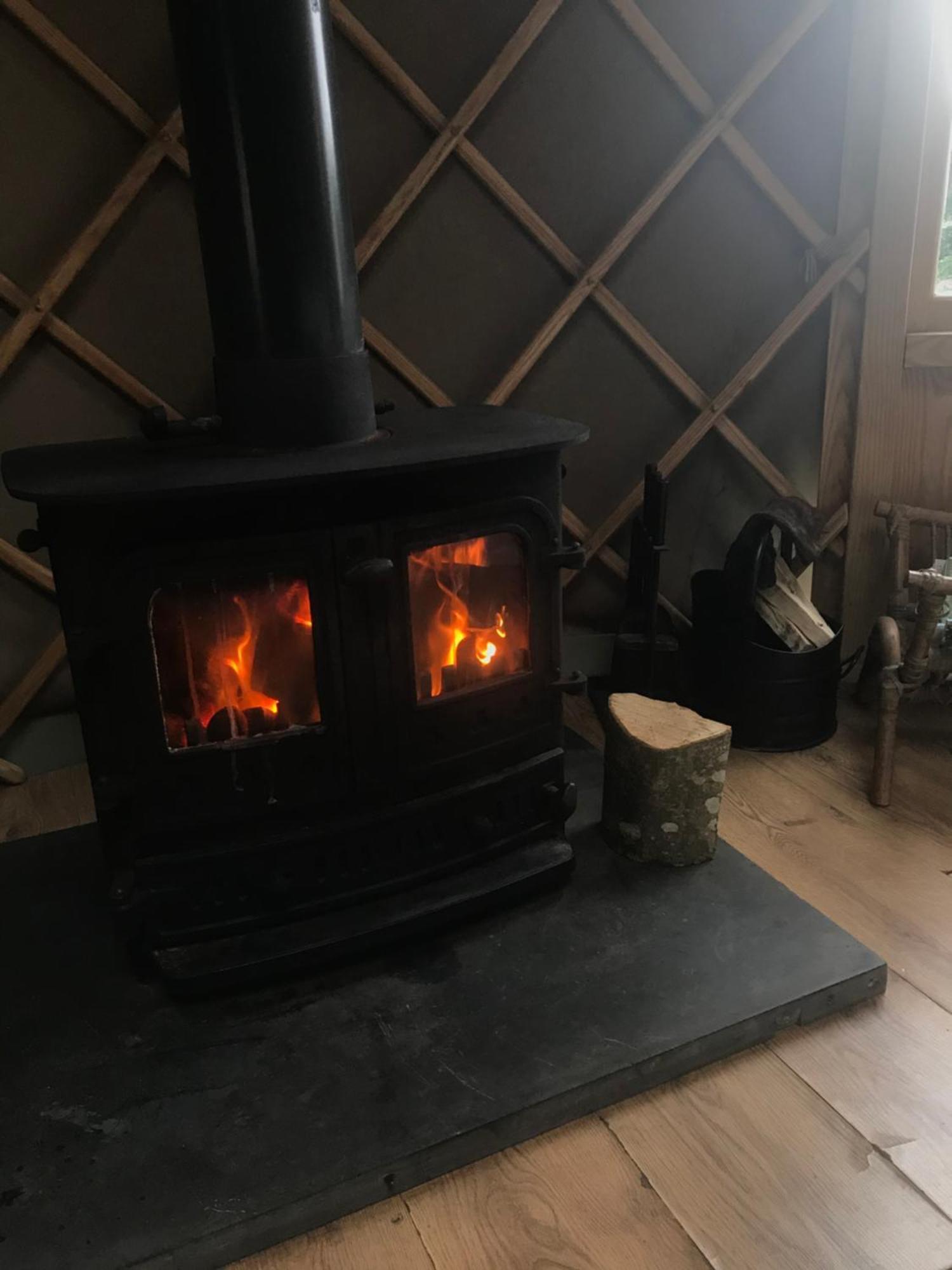 Sunbank Yurt Hotel Llangollen Bagian luar foto